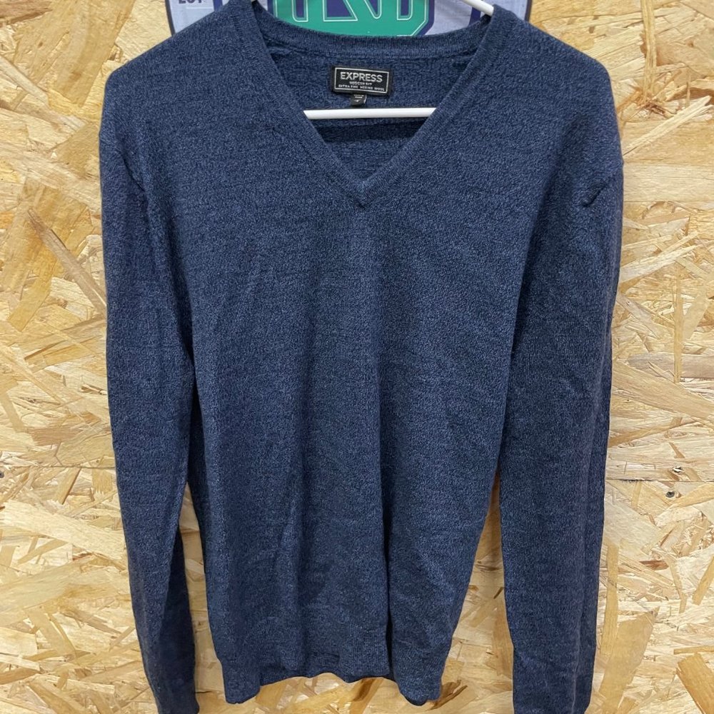 EXPRESS MENS VNECK SWEATER